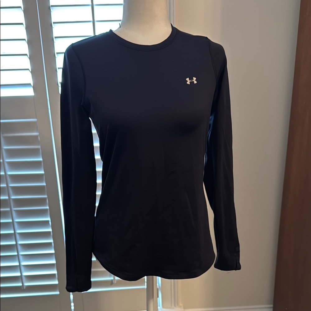 Fitted Black Long Sleeve T-Shirt with Crew Neck